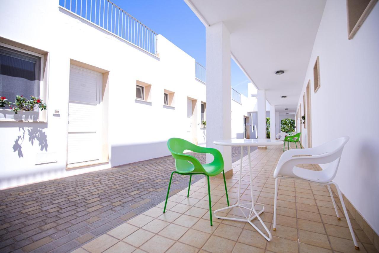 Donnosanto Residence Torre Santa Sabina Exterior foto