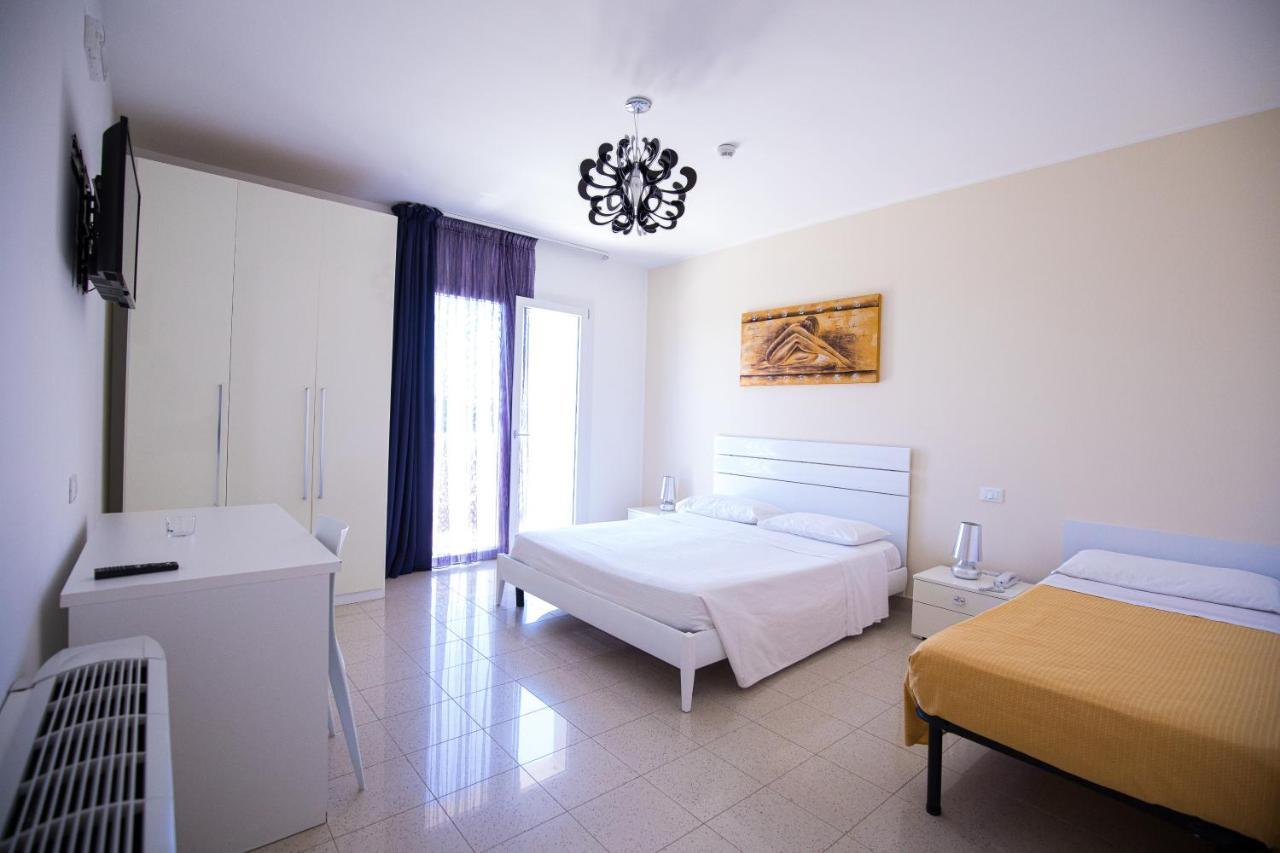 Donnosanto Residence Torre Santa Sabina Exterior foto