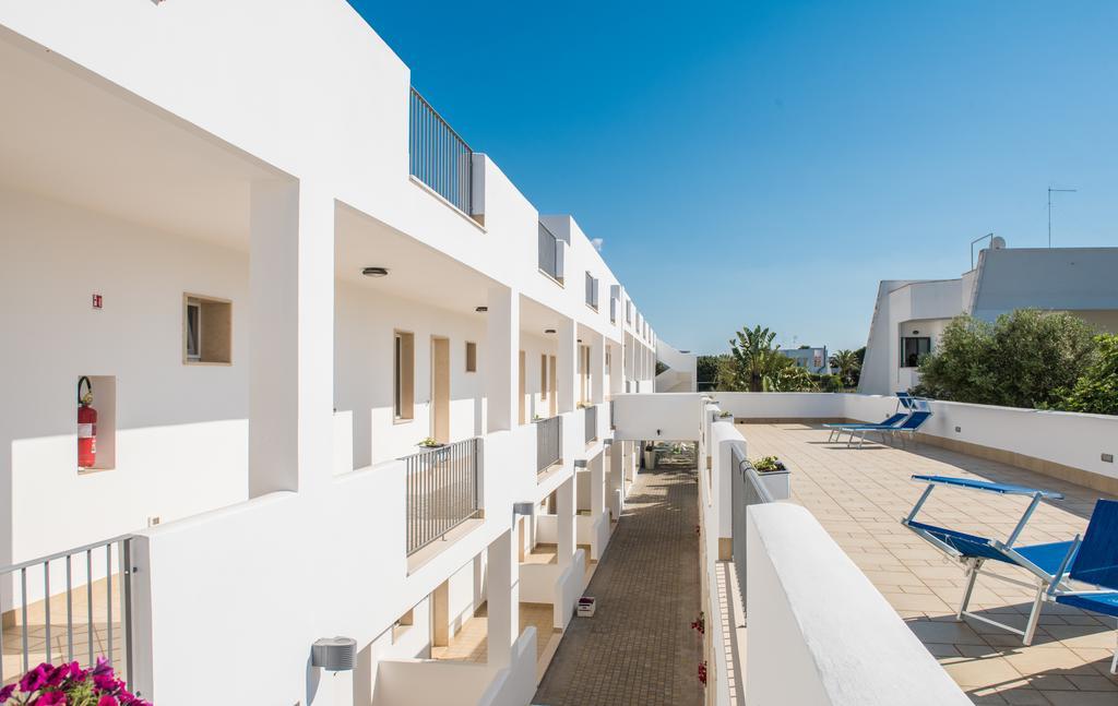 Donnosanto Residence Torre Santa Sabina Exterior foto