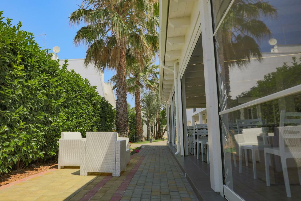 Donnosanto Residence Torre Santa Sabina Exterior foto