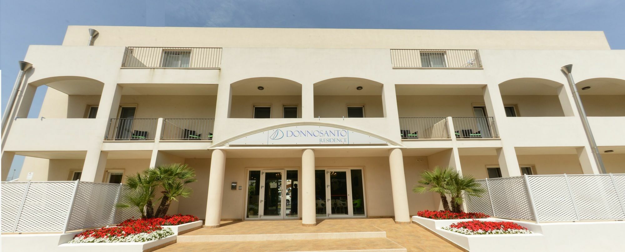 Donnosanto Residence Torre Santa Sabina Exterior foto